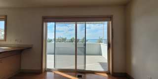 Bayview Condo 2 Bedrooms with Gas Fireplace  - S State St Gallery 34