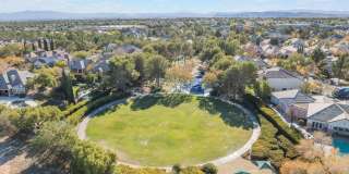 Queensridge Beauty - 5 bedroom on a 1/4+ acre lot Gallery 15