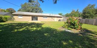 3 BEDROOM TO 2 BATH SPACIOUS HOME WITH OVERSIZED GARAGE 3 BEDROOM TO 2 BATH SPACIOUS HOME WITH OVERSIZED GARAGE Gallery 7