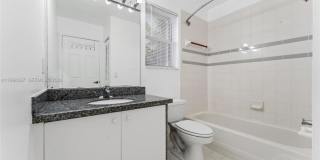 1120 W Lake St # 0 Gallery 6