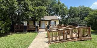 103 W 3rd St Gallery 1