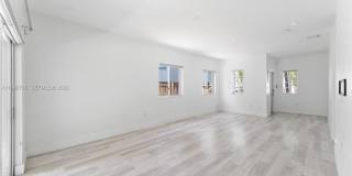 379 NE 31st Ave Gallery 5