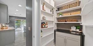 219 Fifth Avenue Gallery 7