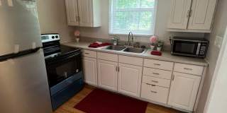 3 Bed House! DEPOSIT-FREE Renting option thru OBLIGO! Deposit Alternative available. Gallery 1