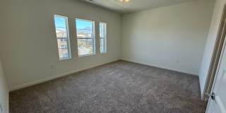 Never-Lived-In, Beautifully Upgraded Three-Story Condo Gallery 11