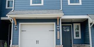 Modern Townhome **Now Offering Half a Month Free Rent! Gallery 1