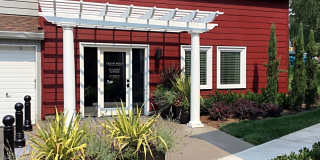 2 Bedroom Townhouse in Beautiful Cedar Hills Setting with Modern Amenities! Gallery 18