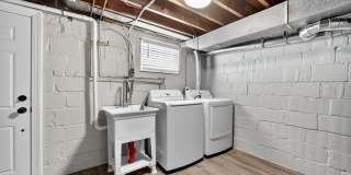 35 CRITTENDEN Street NE Gallery 24