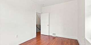 223 WENDOVER Street Gallery 14