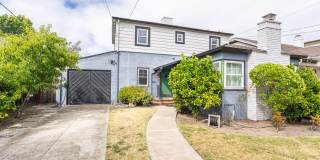 Beautiful Central Alameda Home with Bonus Room & EV Charging Beautiful Central Alameda Home with Bonus Room & EV Charging Gallery 1