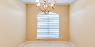 Beautiful Home With Lake View - 3 Bed + 2 Bath Beautiful Home With Lake View - 3 Bed + 2 Bath Gallery 25