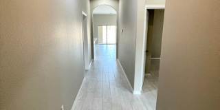 Beautiful 3 Bedroom Home on Desert Lakes Golf Course! Gallery 5