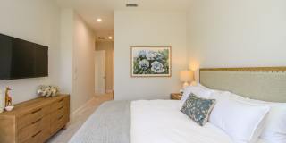 ****DOWNTOWN NAPLES*** SEASONAL***BEAUTIFUL VILLAS NAPOLI****NOW AVAILABLE*** Gallery 49