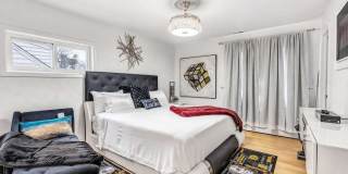 110 Grenelle Street Gallery 26
