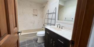 2 bed 2 Bath Sawmill Gem! Gallery 10