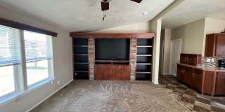 Beautiful Newer Home Gallery 18