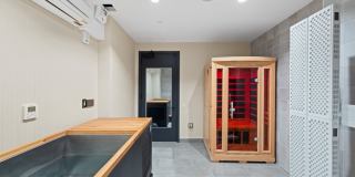 The Byron Gallery 34