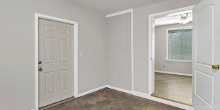 Charming 2 Bedroom Home Just Blocks from USC Campus with Great Parking & Move-In Ready Appeal Gallery 21