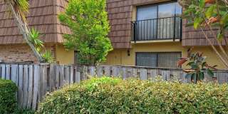 Nice 2 bedroom 2.5 bath 2 story townhouse at Middlebrook Pines in Orlando Gallery 1
