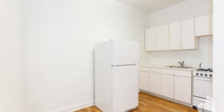 544 W Wellington Ave Gallery 1