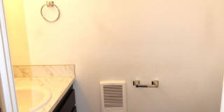 Rent Special: 1/2 Off July's Rent!! - 2 bed Townhome Gallery 17