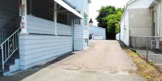 131 S Blakely Street Gallery 20