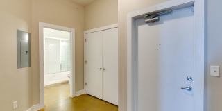 Cool and modern urban loft in Uptown Charlotte! Gallery 23