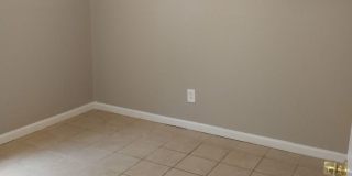 Charming 2 bedroom 1 bathroom  Apartment Gallery 6