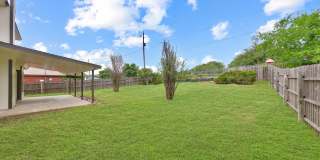 2411 Dennis St Gallery 29