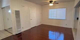 OCEAN BEACH - Spacious 2 bedroom with bonus room/office property close to OB Park & More! Gallery 24