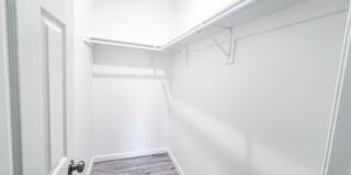 4105 Stuart Street Gallery 7