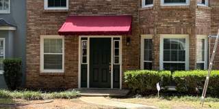 Townhome close to USA campus Gallery 1