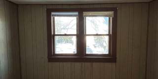 3 BR/1 BA Single-Family Home in St. Paul! Gallery 29