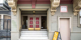 977 PINE Apartments Gallery 2