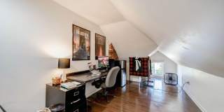 Prime Location 4BR house just off High St! Gallery 11