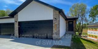 2775 S. Meadowlark Ave Gallery 1