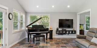 Gated versatile lifestyle property tucked into the heart of Tennessee’s most scenic countryside Gallery 33