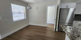 114 S Lakeside Dr Gallery 14