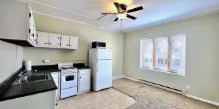 ADORABLE DOWNTOWN CONDO - WALK EVERYWHERE! Gallery 1