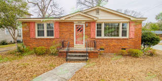 Charming Shandon Corner Lot Home – Hardwood Floors, Fenced Yard + $500 Off 1st MONTH'S Rent! Gallery 4