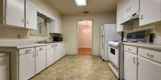 Cozy 3 bedroom 1 bath 1432 sq ft home COMING SOON! Gallery 4