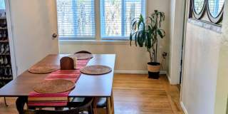 Charming 3-bedroom Home on Upper Westside -Large Yard and Covered Patio Gallery 1