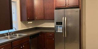 Wow! Renovated Single Family Home! Pet Friendly! Gallery 1