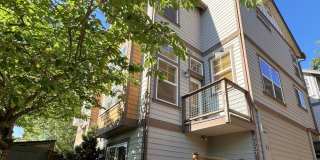 3 BED SEATTLE TOWNHOME FOR RENT W HIGH END FINISHES & EASY COMMUTE Gallery 4