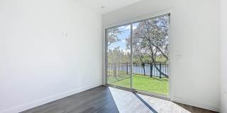 2121 BROAD WATER Drive Gallery 31