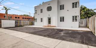 572 NE 67th St Gallery 1