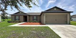3 bedroom/2 bathroom Spacious Open-Concept Living with Modern Finishes Gallery 1