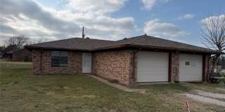 1605 Oak Circle Gallery 1