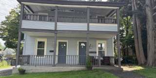 246 Oak Street Gallery 1