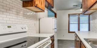 217 E Daws Street Gallery 8
